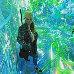 Meet your Posher, Roxanne